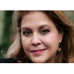 Ава Гласс - новая звезда шпионских триллеров: путь от журналистики к миру разведки