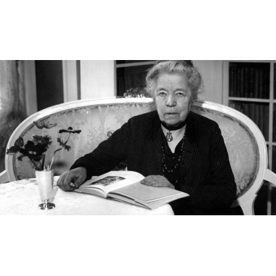 Первая женщина получившая Нобелевскую премию по литературе